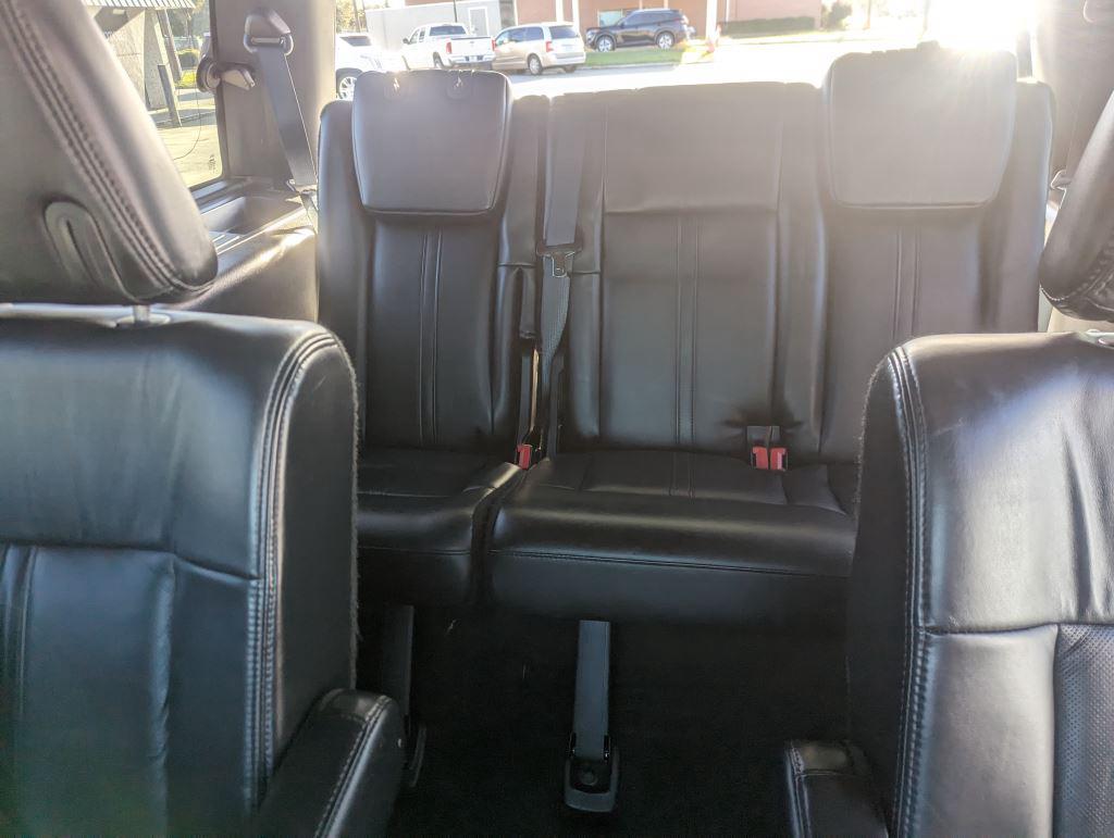 2016 Lincoln Navigator - $14,995